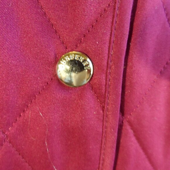Burberry London Burgundy Quilted Barn Jacket – Size XS - Picture 8 of 16